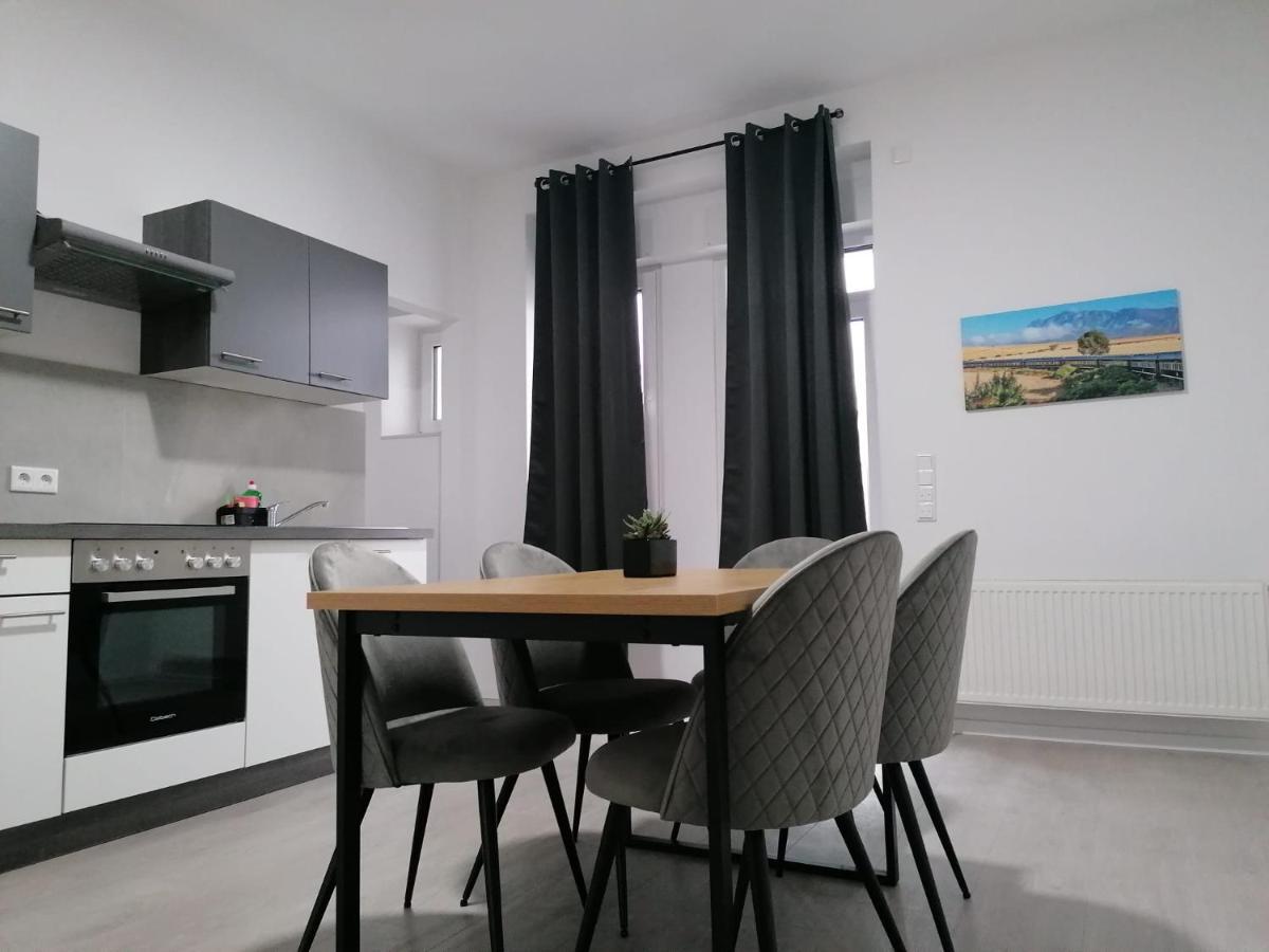 Estrella24 Living Rooms Singapur ヘルネ エクステリア 写真
