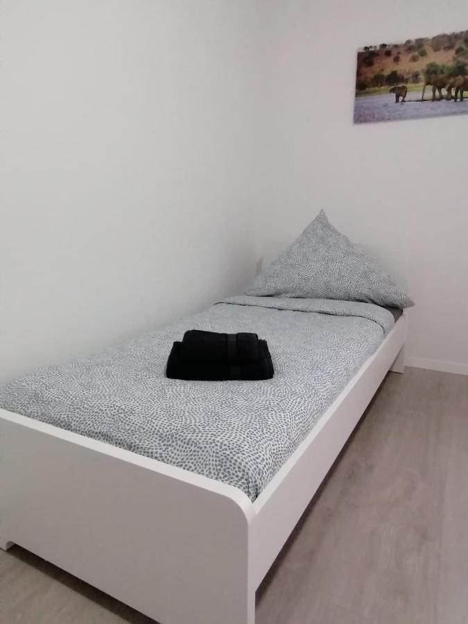 Estrella24 Living Rooms Singapur ヘルネ エクステリア 写真
